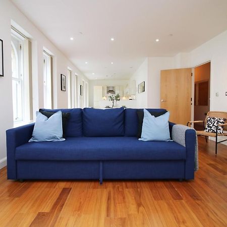No 2 Under The Clock By Ssw - 2Br, Right In The City Centre, Sleeps 6 Cardiff Eksteriør bilde