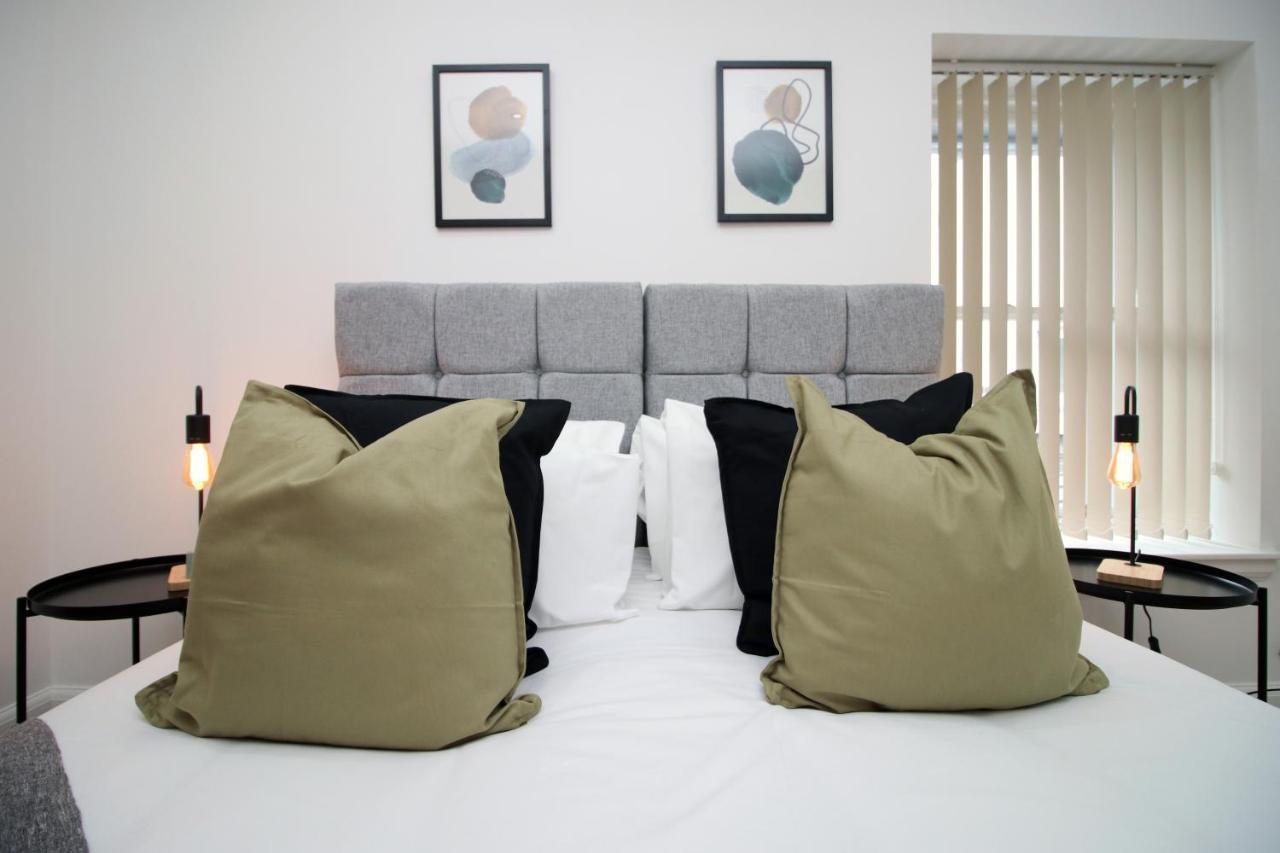 No 2 Under The Clock By Ssw - 2Br, Right In The City Centre, Sleeps 6 Cardiff Eksteriør bilde