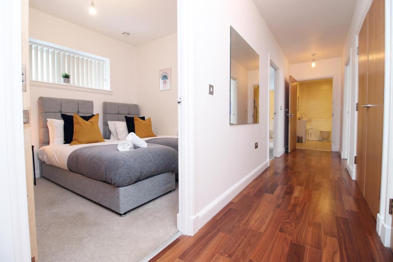 No 2 Under The Clock By Ssw - 2Br, Right In The City Centre, Sleeps 6 Cardiff Eksteriør bilde