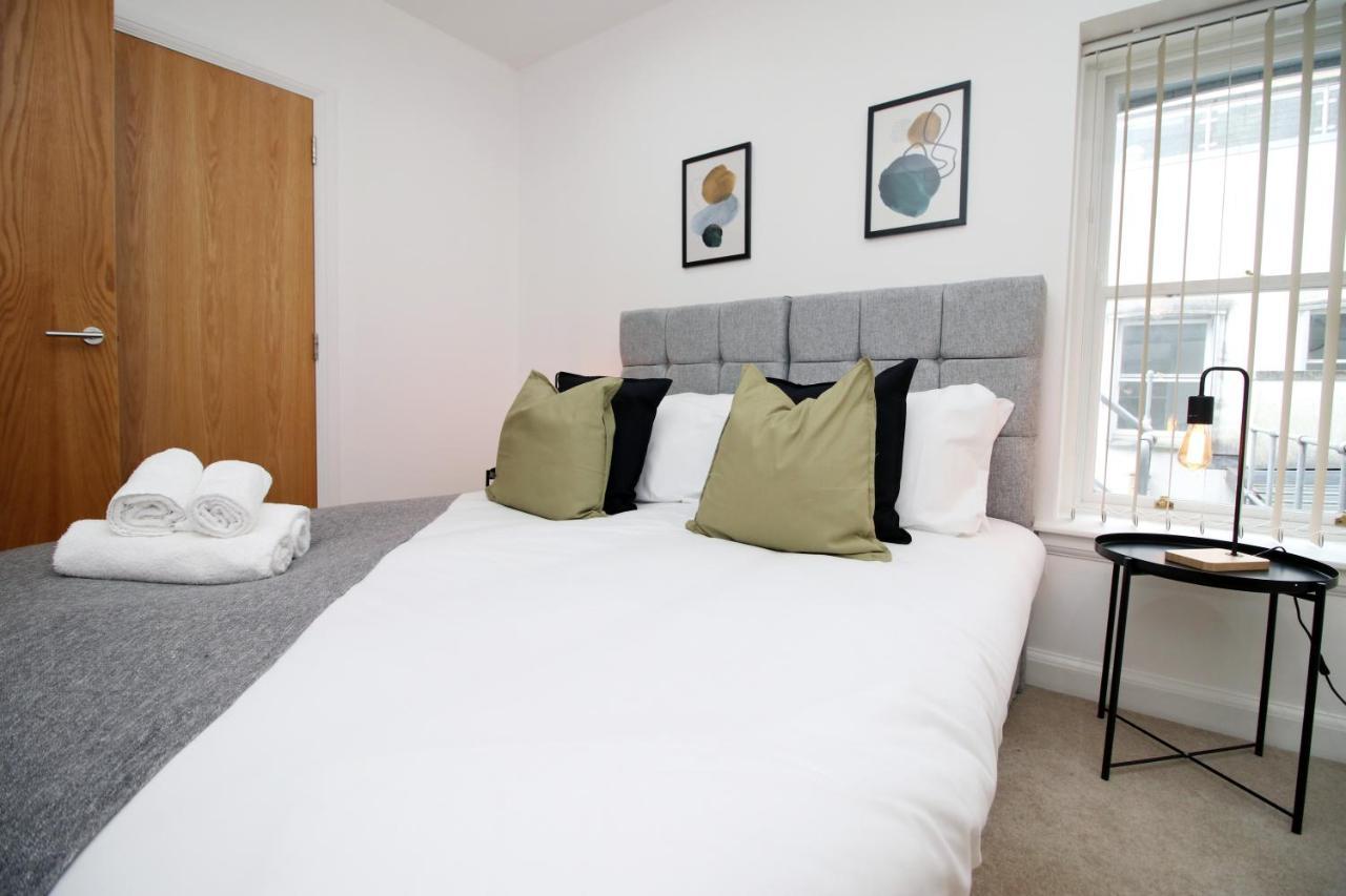 No 2 Under The Clock By Ssw - 2Br, Right In The City Centre, Sleeps 6 Cardiff Eksteriør bilde