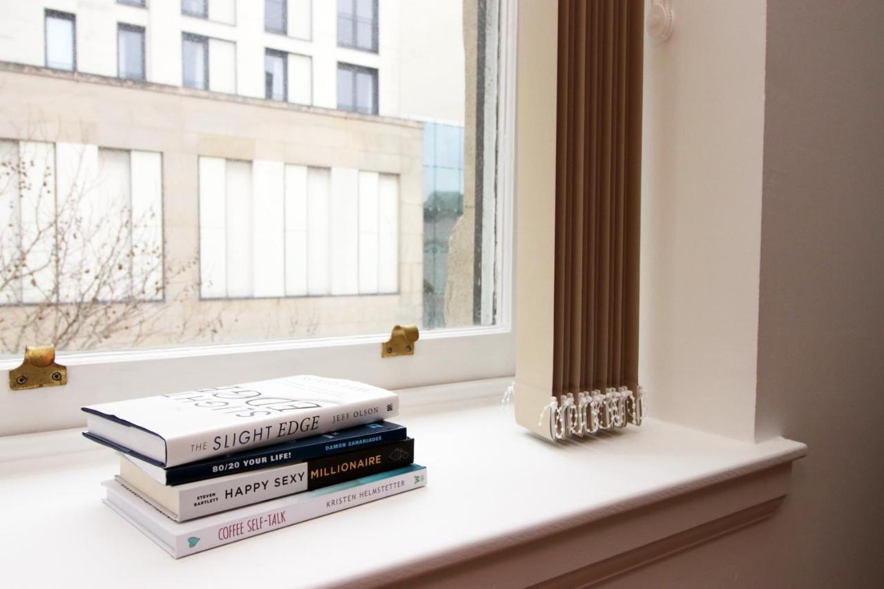 No 2 Under The Clock By Ssw - 2Br, Right In The City Centre, Sleeps 6 Cardiff Eksteriør bilde