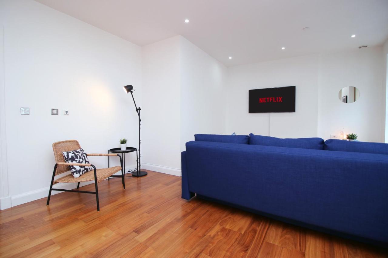 No 2 Under The Clock By Ssw - 2Br, Right In The City Centre, Sleeps 6 Cardiff Eksteriør bilde
